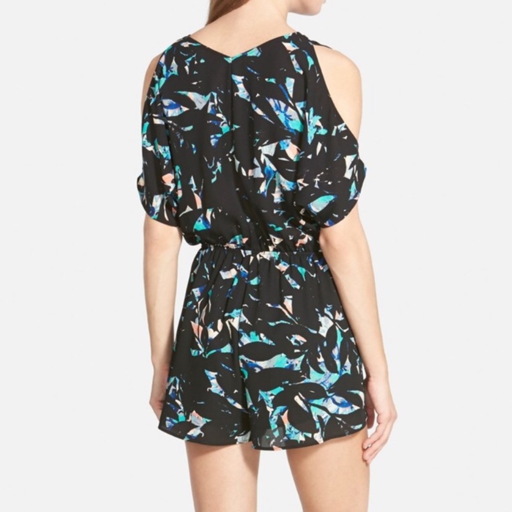 Astr | Black Patterned Cold Shoulder Romper | Sm - image 3